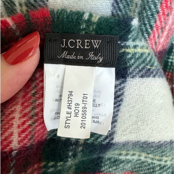 J. Crew Italian Wool large scarf in Tartan pattern - Picture 3 of 4
